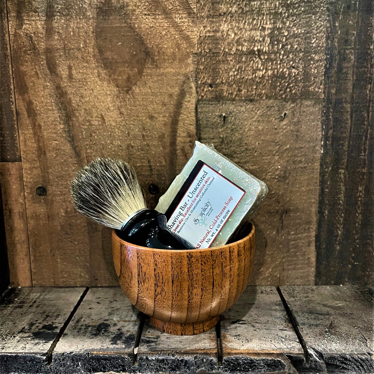 Men’s Shaving Set – Badger Brush, Shave Soap & Wooden Bowl (Datewood)